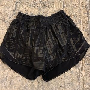 Lululemon hotty hot short sz 4 tall rare bag style